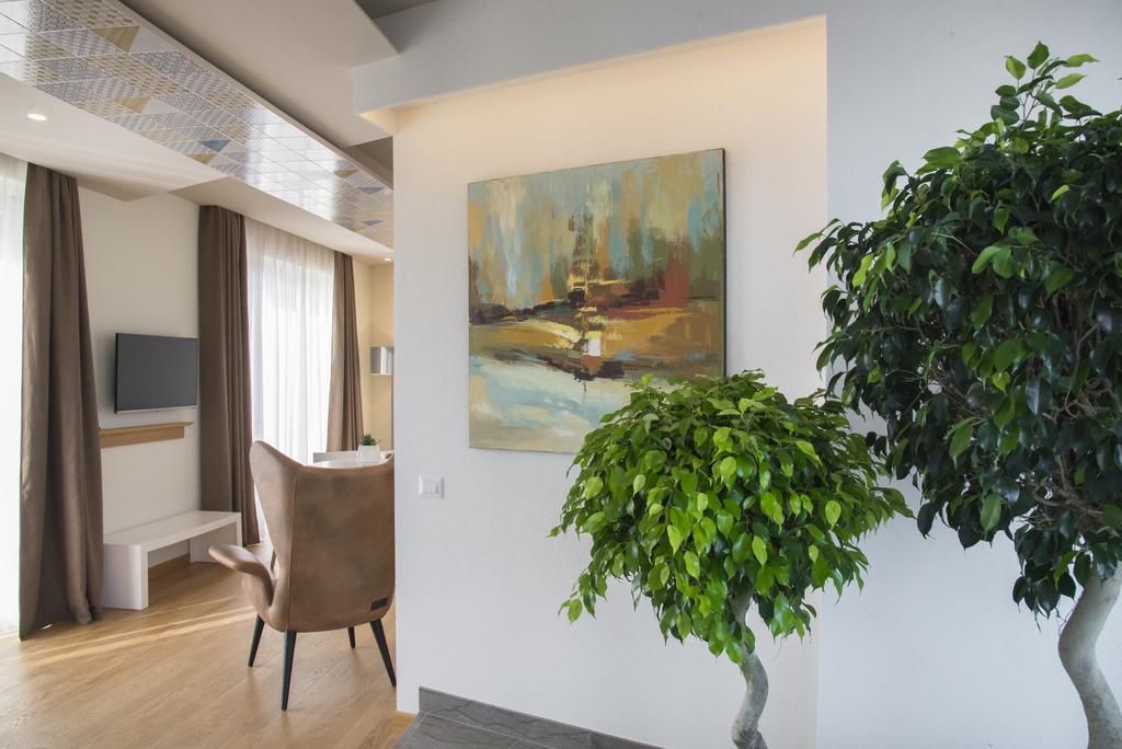 Gaura Apartments تراباني الغرفة الصورة