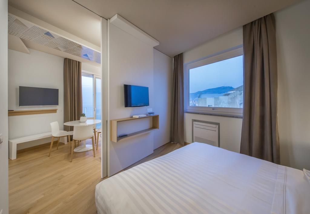 Gaura Apartments تراباني الغرفة الصورة