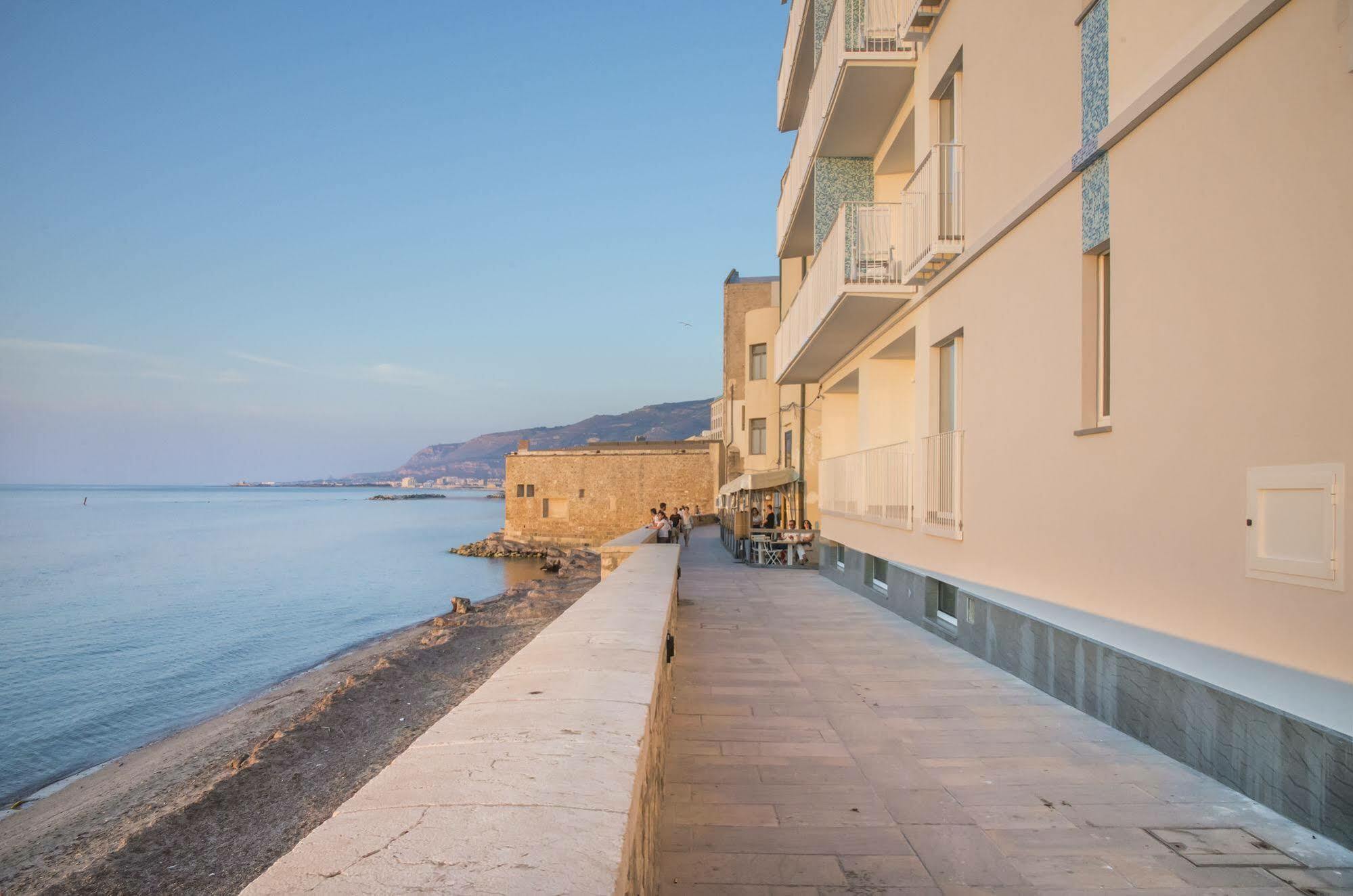 Gaura Apartments تراباني المظهر الخارجي الصورة