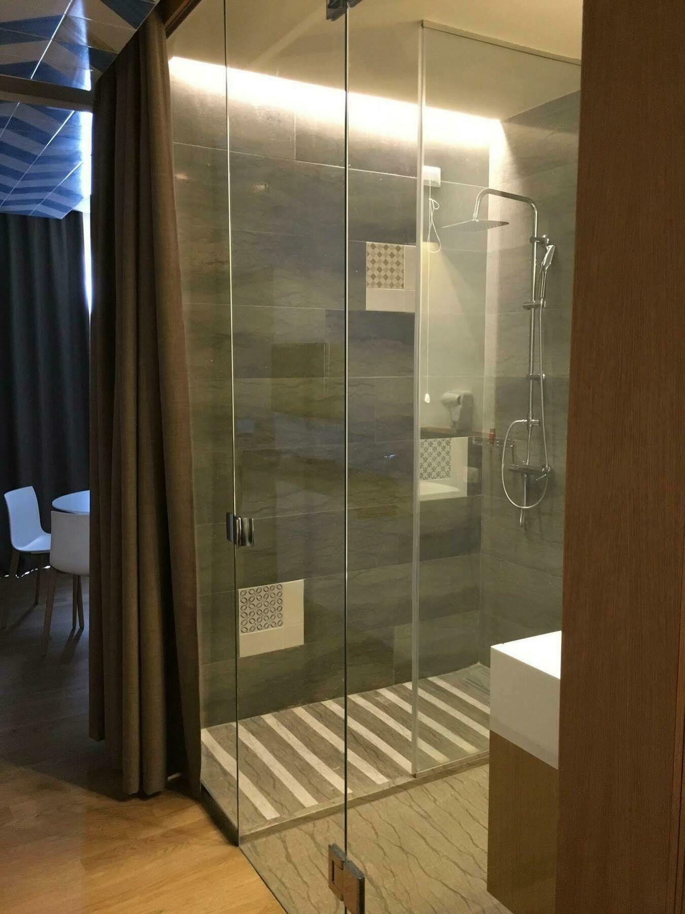 Gaura Apartments تراباني المظهر الخارجي الصورة