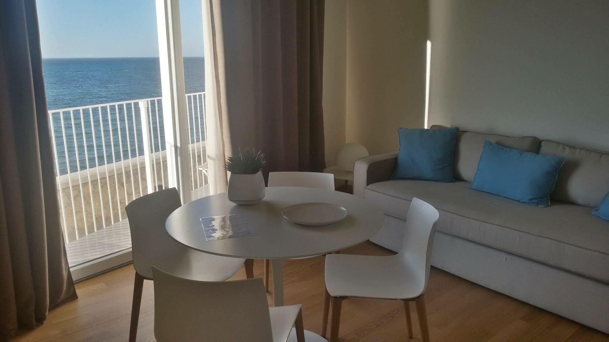 Gaura Apartments تراباني المظهر الخارجي الصورة