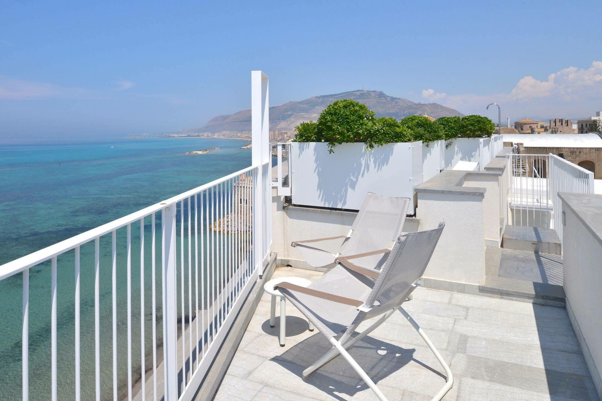 Gaura Apartments تراباني المظهر الخارجي الصورة