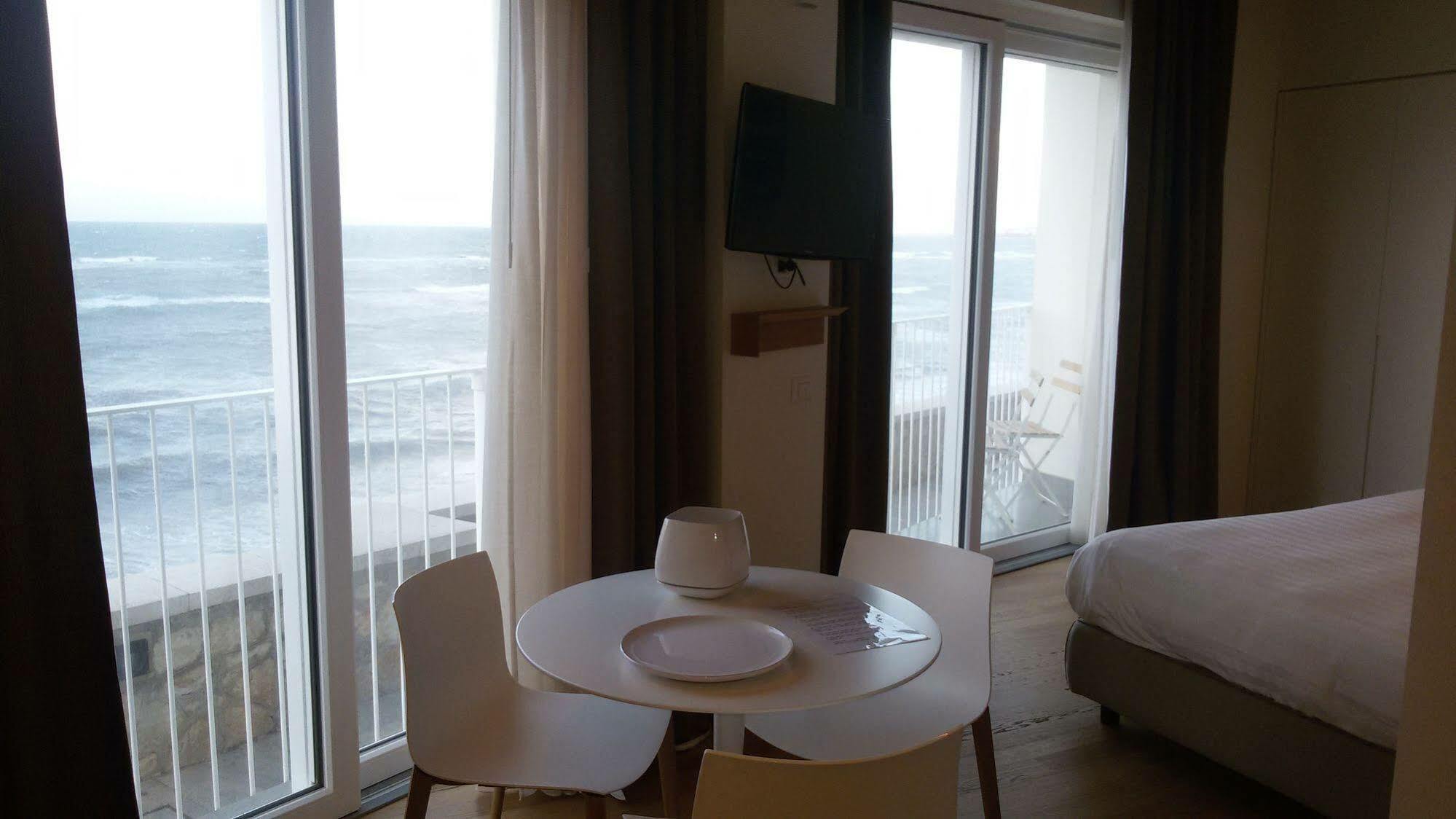 Gaura Apartments تراباني المظهر الخارجي الصورة
