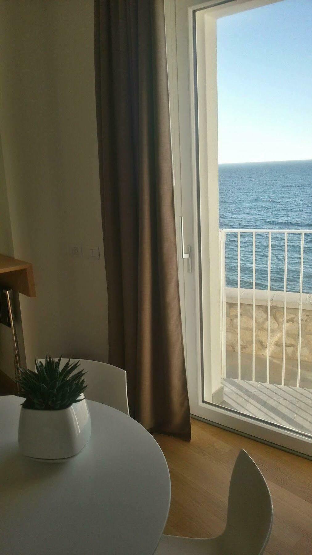 Gaura Apartments تراباني المظهر الخارجي الصورة